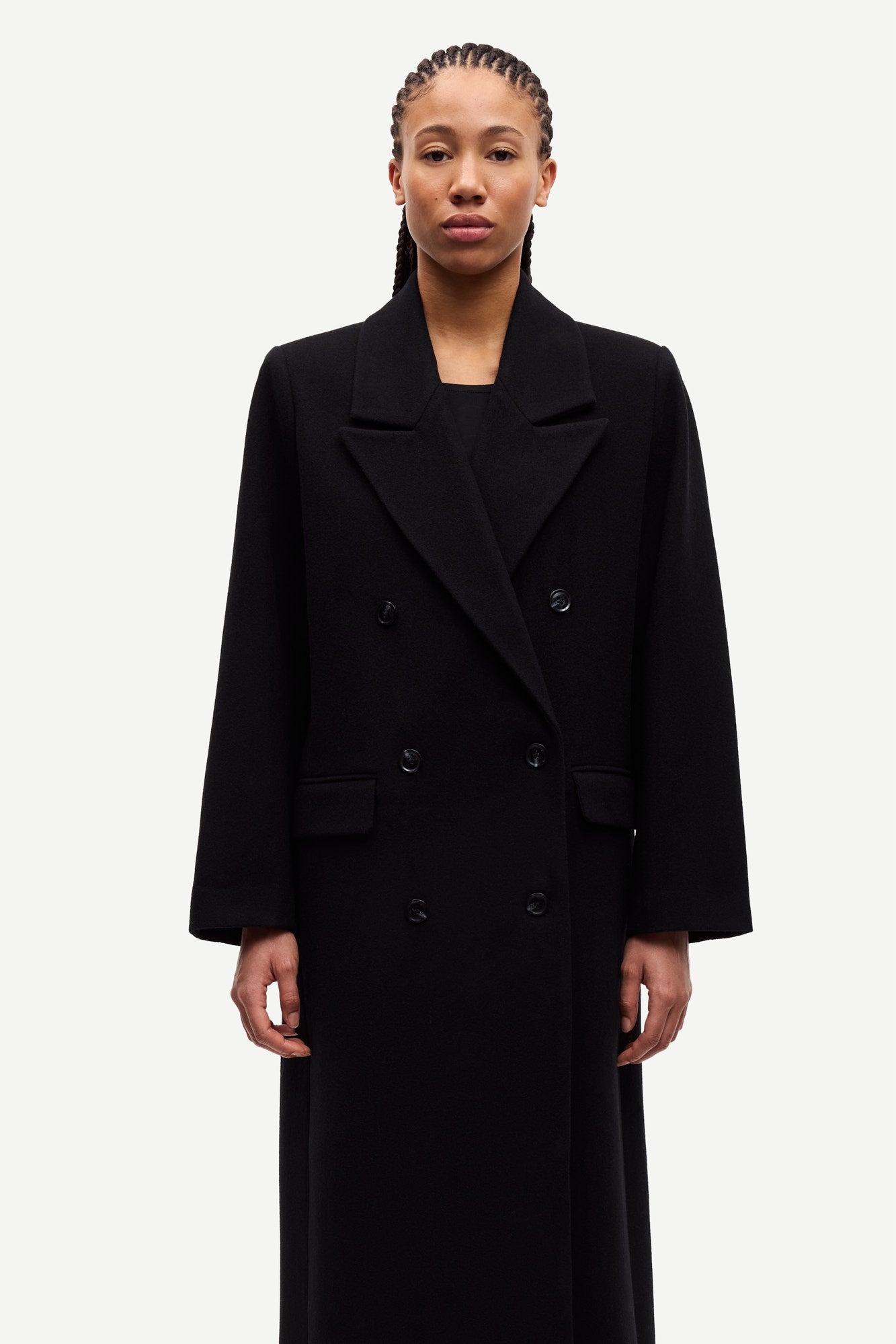 Sajill coat in black