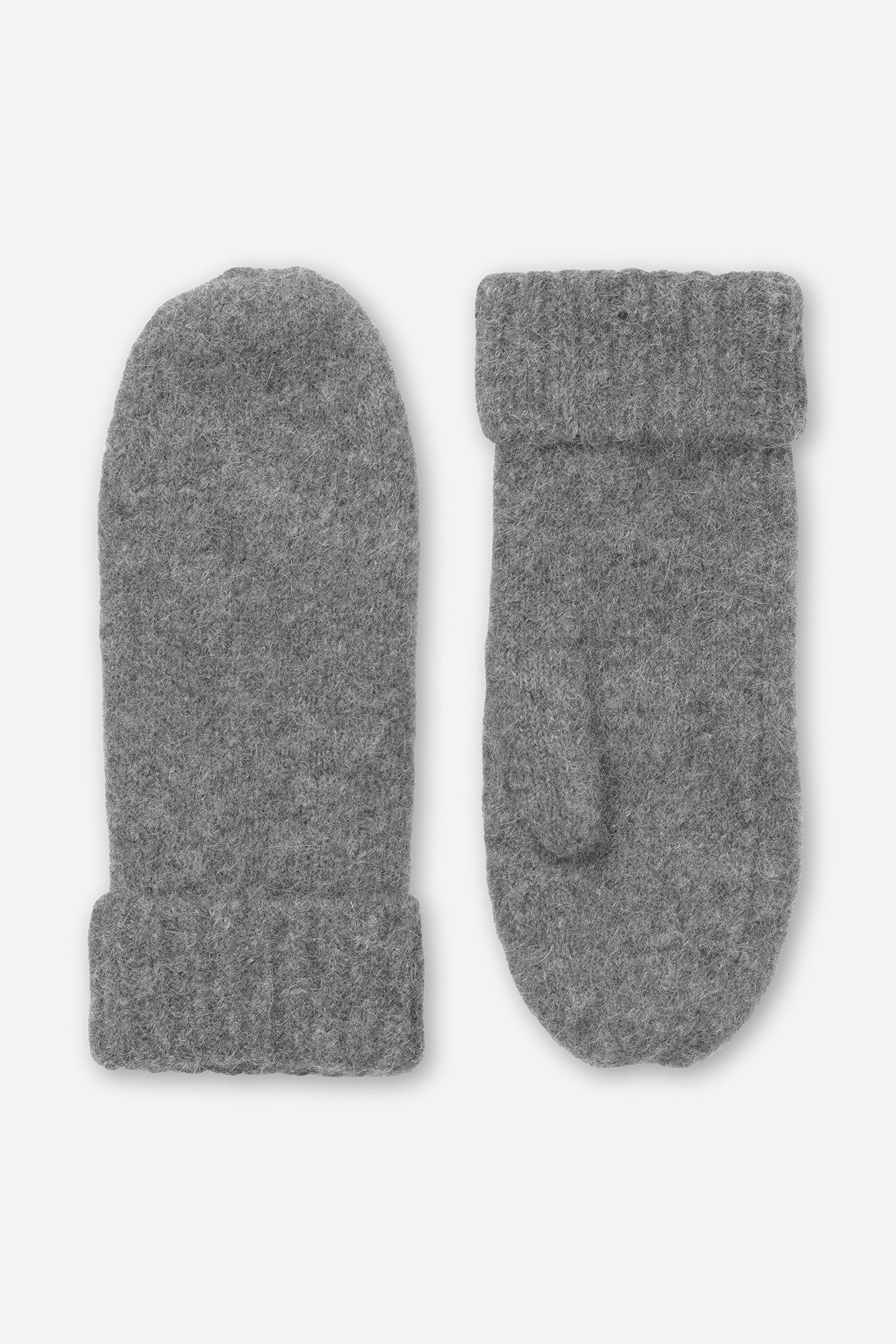Sajeanne mitten in iron gate