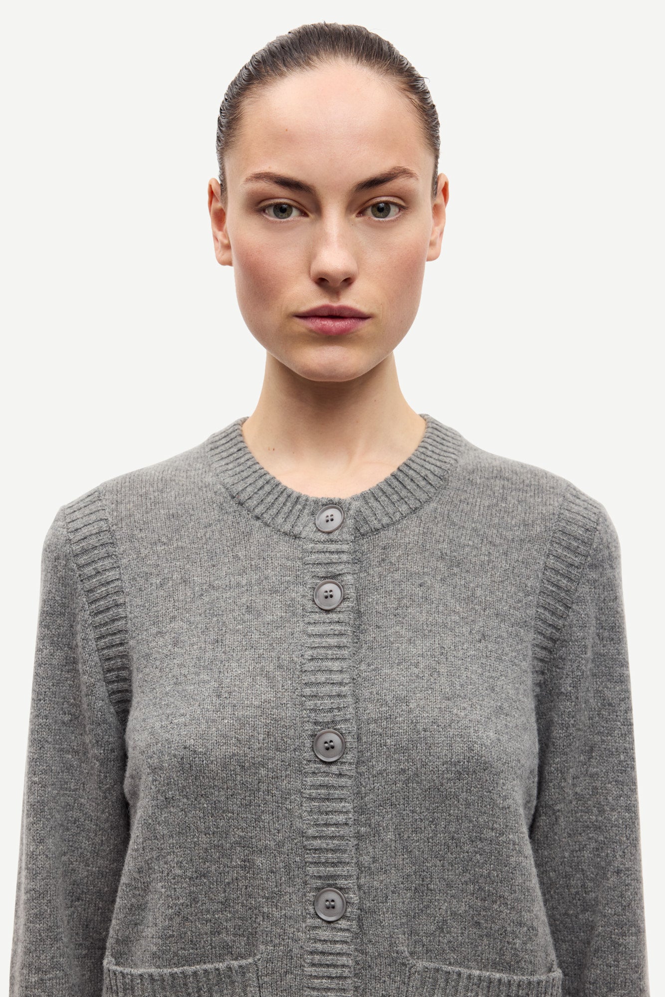 Saelif short cardi in dark grey
