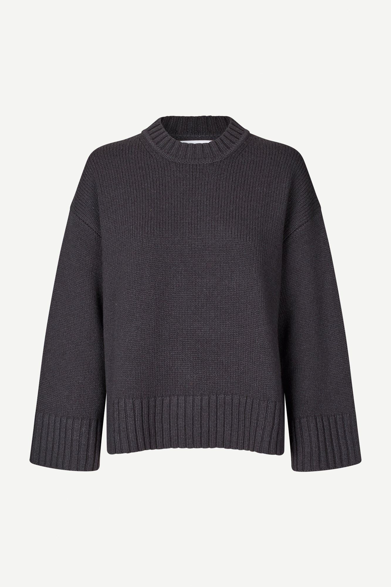 Sakeiku sweater in charcoal art