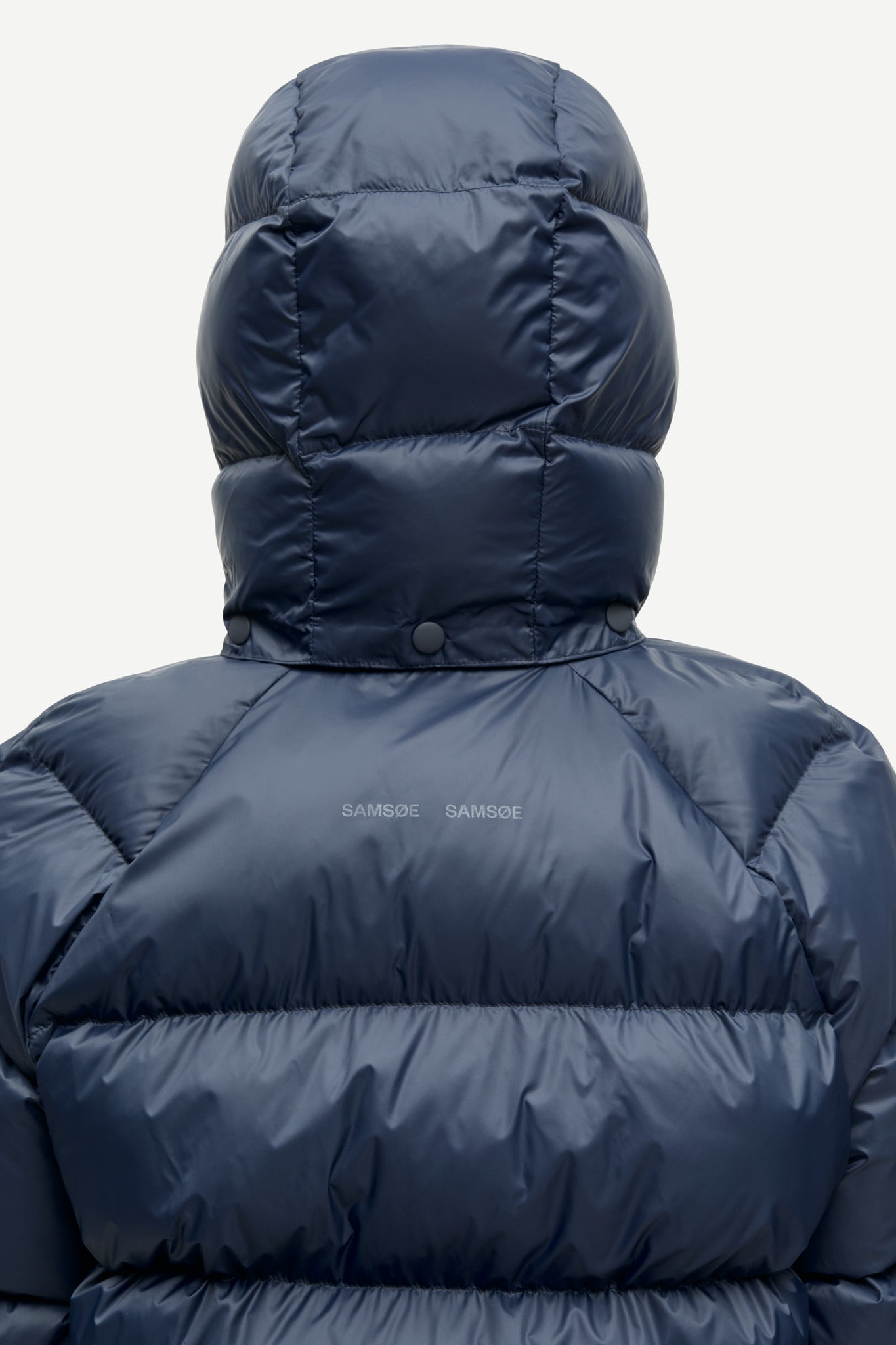 Sahanay puffer jacket in salute