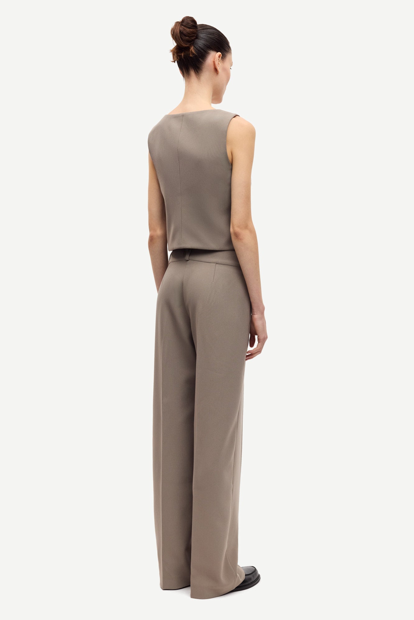 Salaney low waisted trousers in dark aluminium