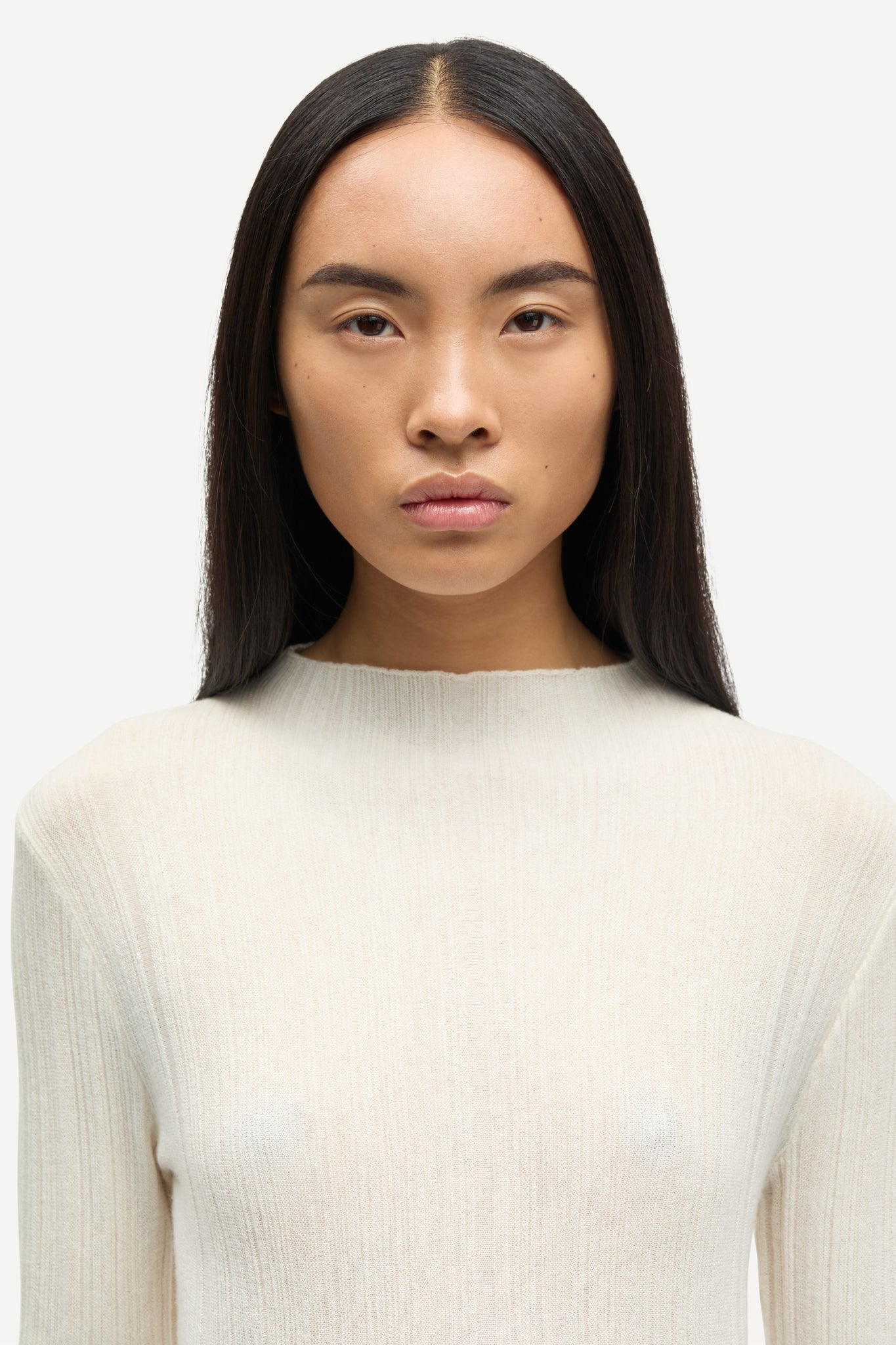 Sajose turtleneck in clear cream