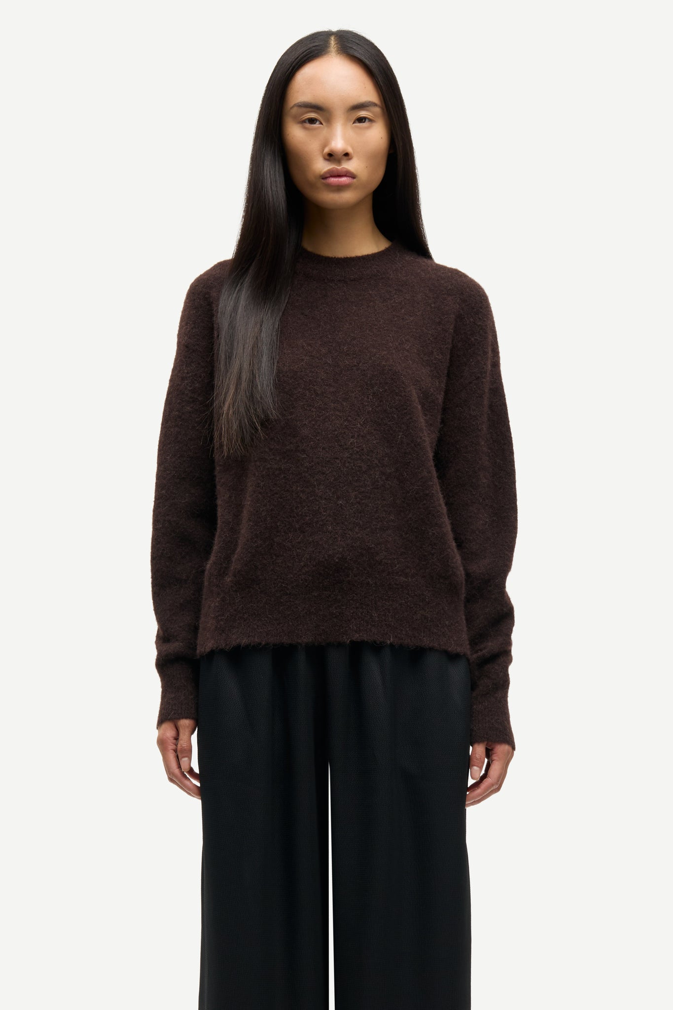 Anour o-neck sweater in black coffee