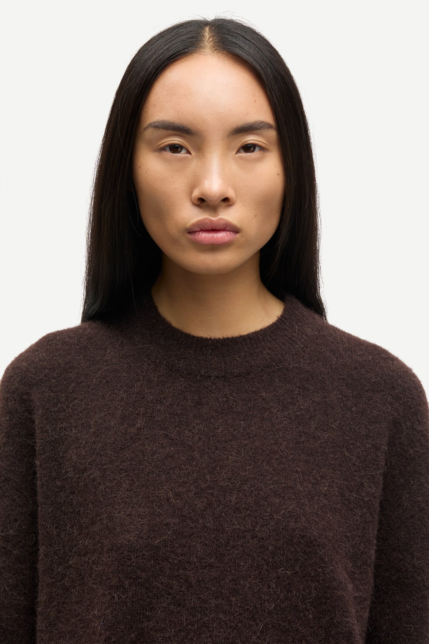 Anour o-neck sweater in black coffee