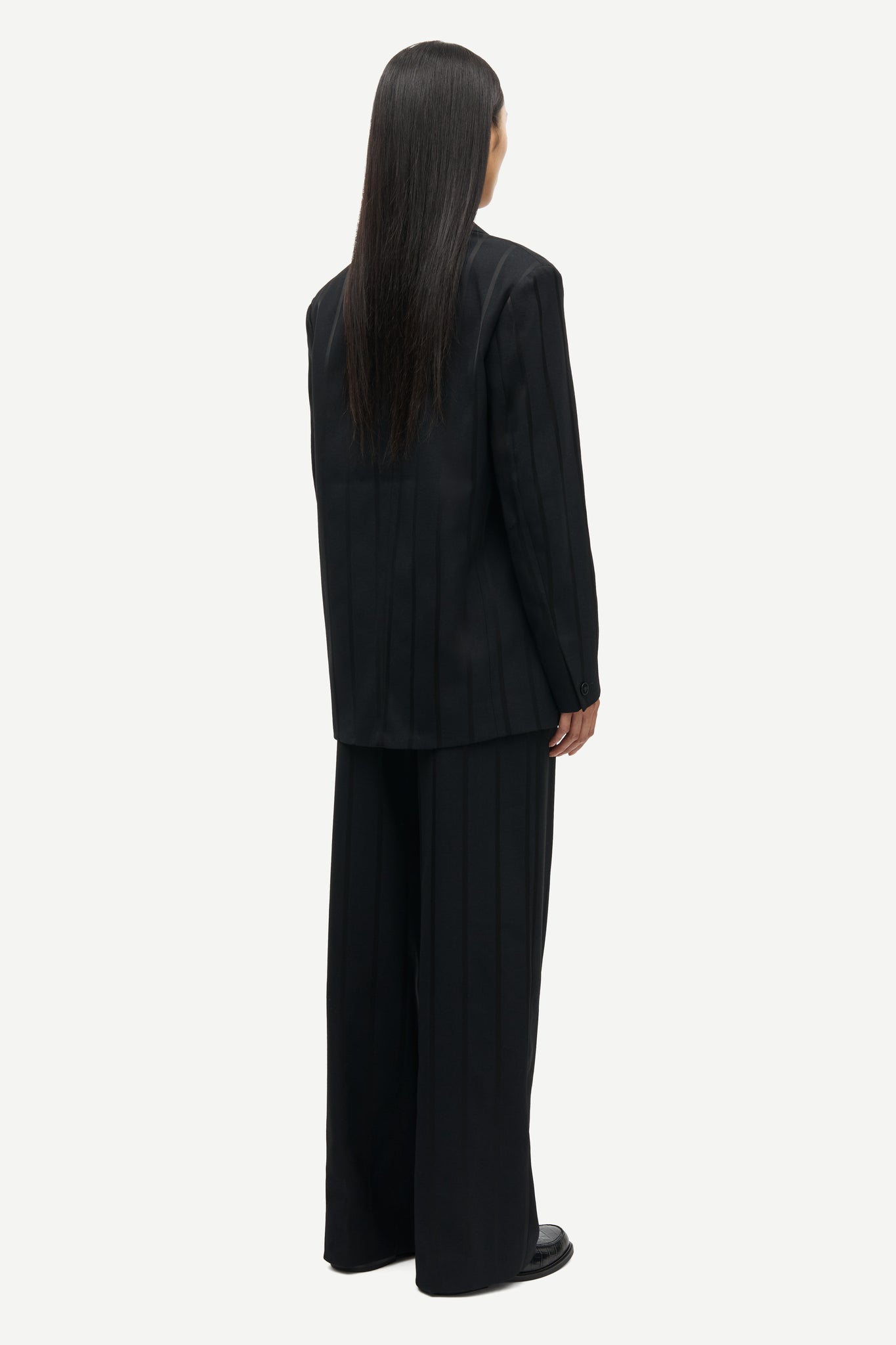 Sahaven blazer in black