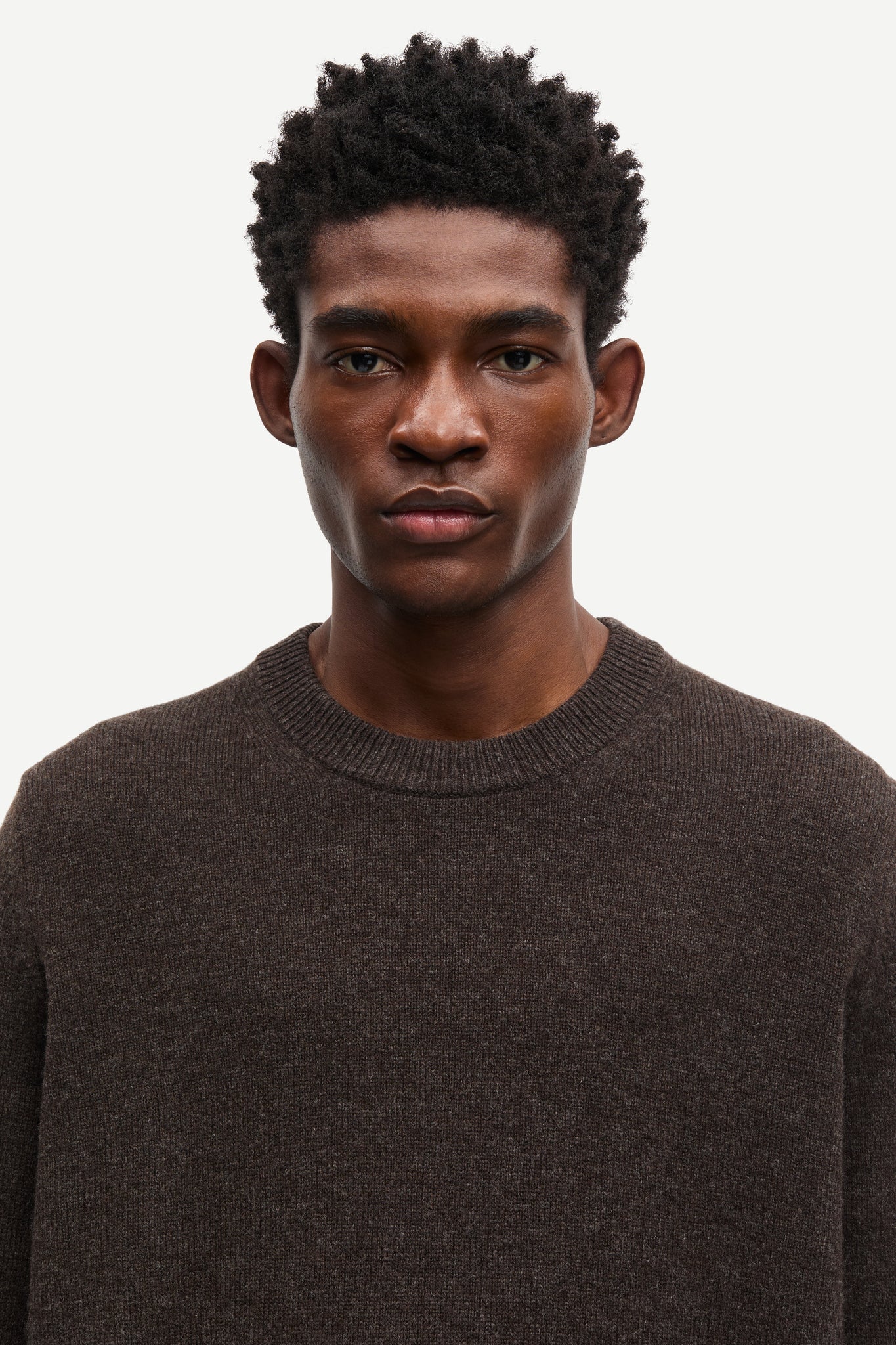 Isak knit sweater in turkish coffee