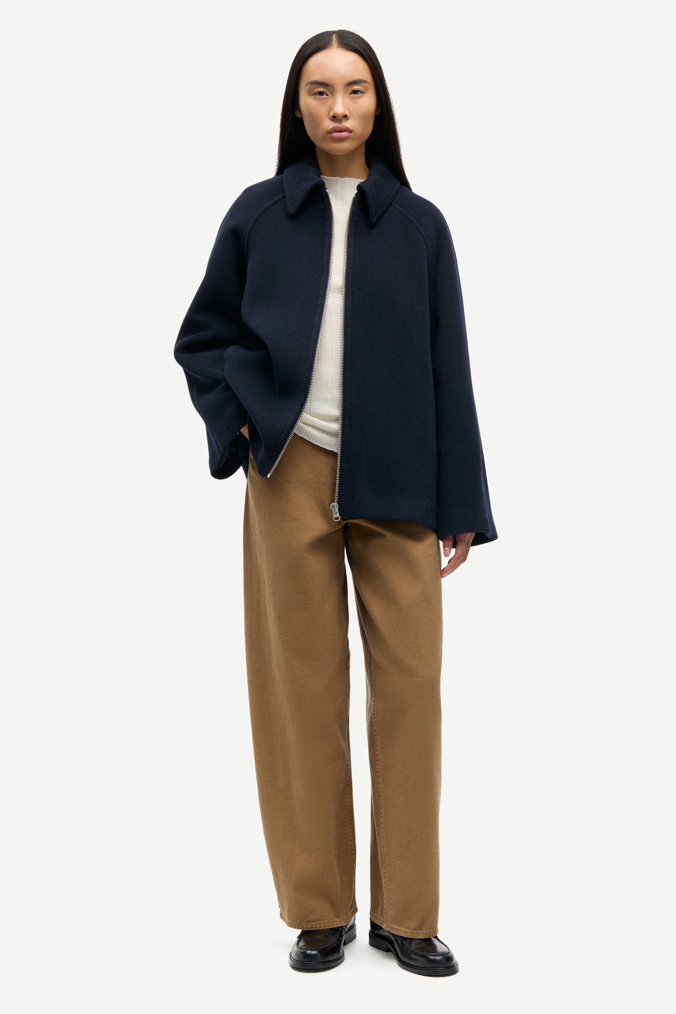 Alma jacket in salute