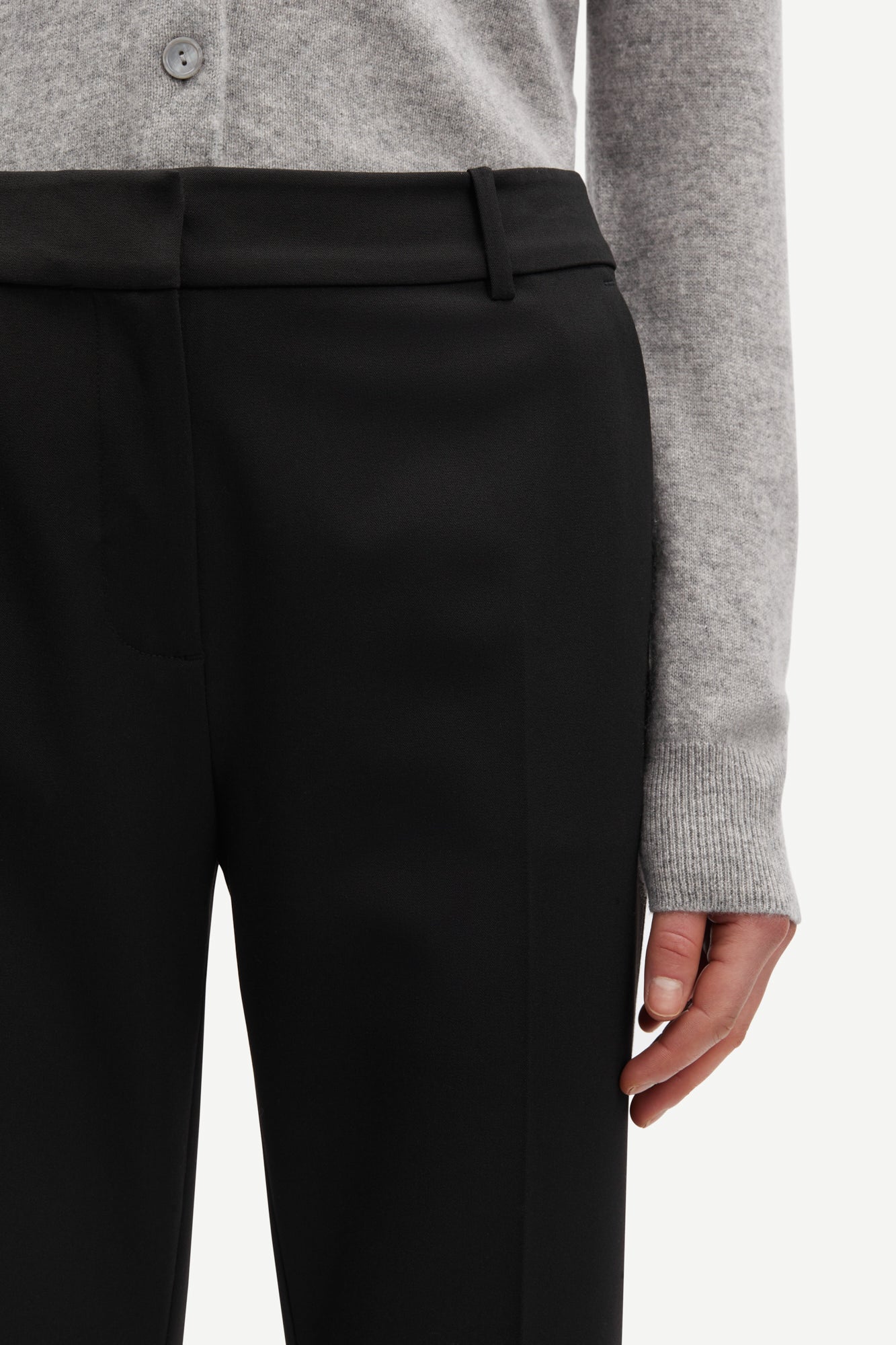 Salota trousers in black