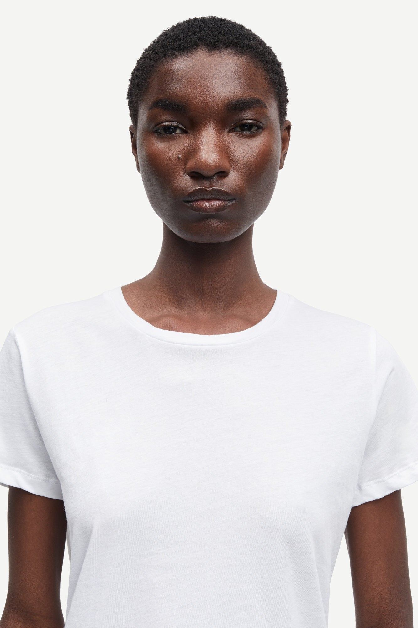 Solly tee solid in white