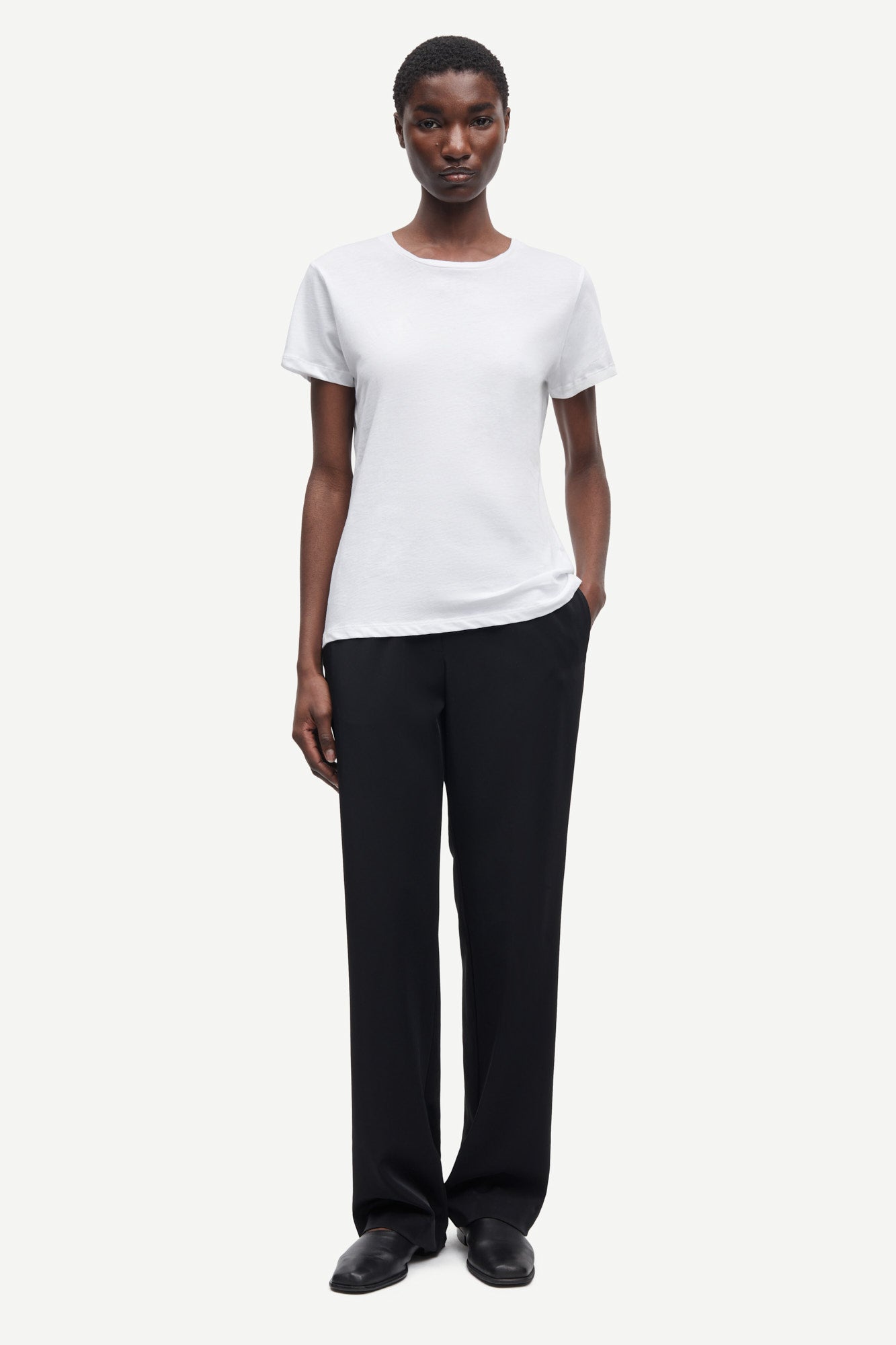 Solly tee solid in white