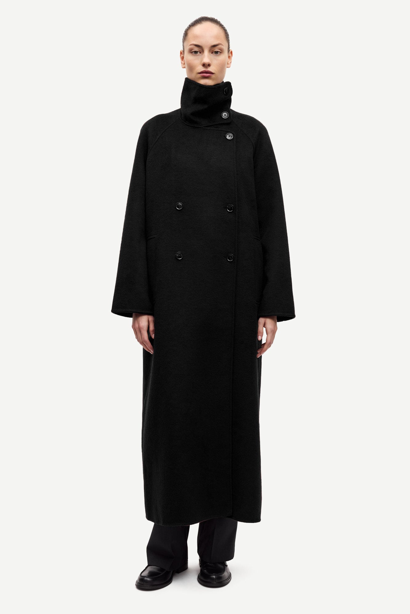 Sahanne coat in black