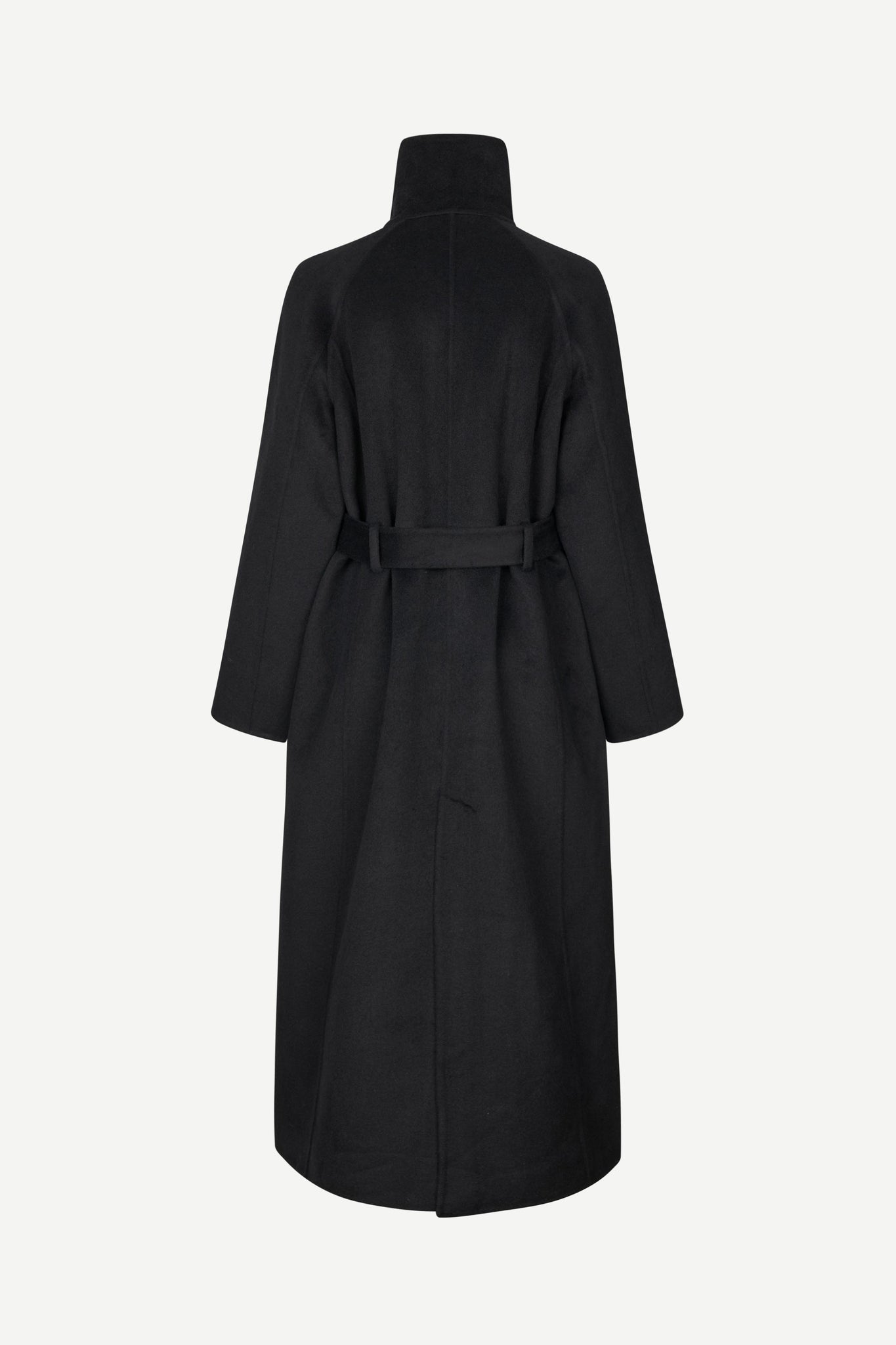 Sahanne coat in black