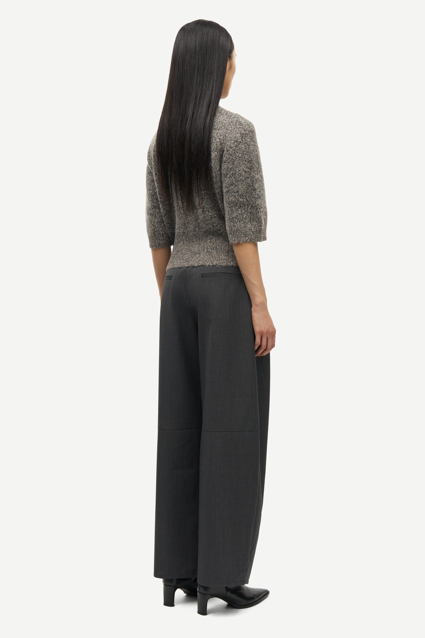 Sakelsie ss cardigan in fossil mel.