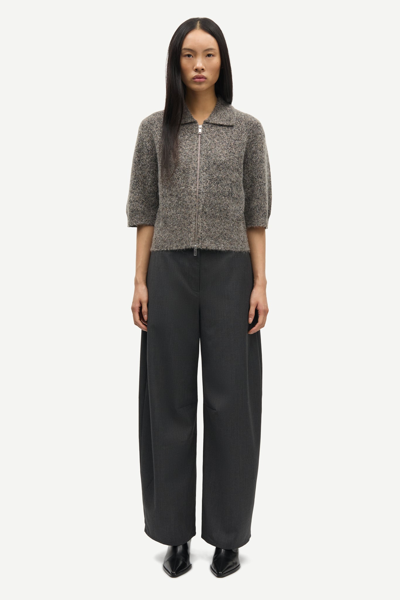 Sakelsie ss cardigan in fossil mel.