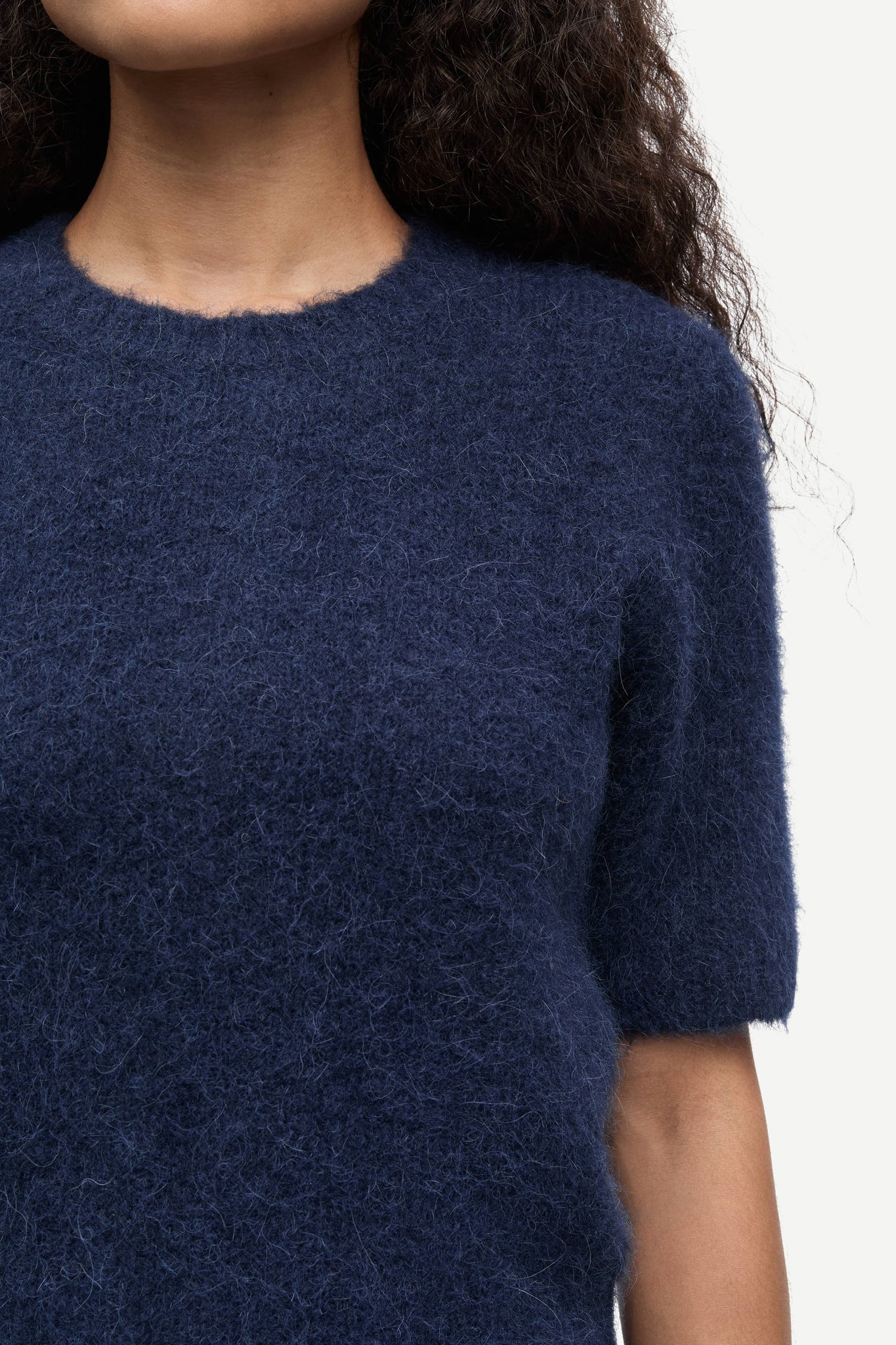 Sajeanne top in salute