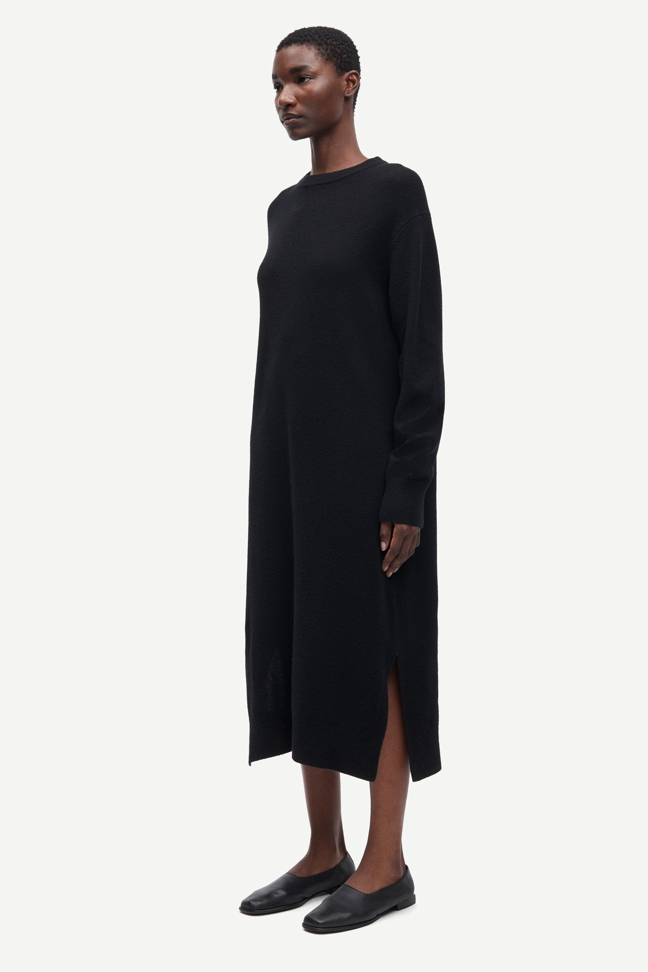 Merino wool dress in black