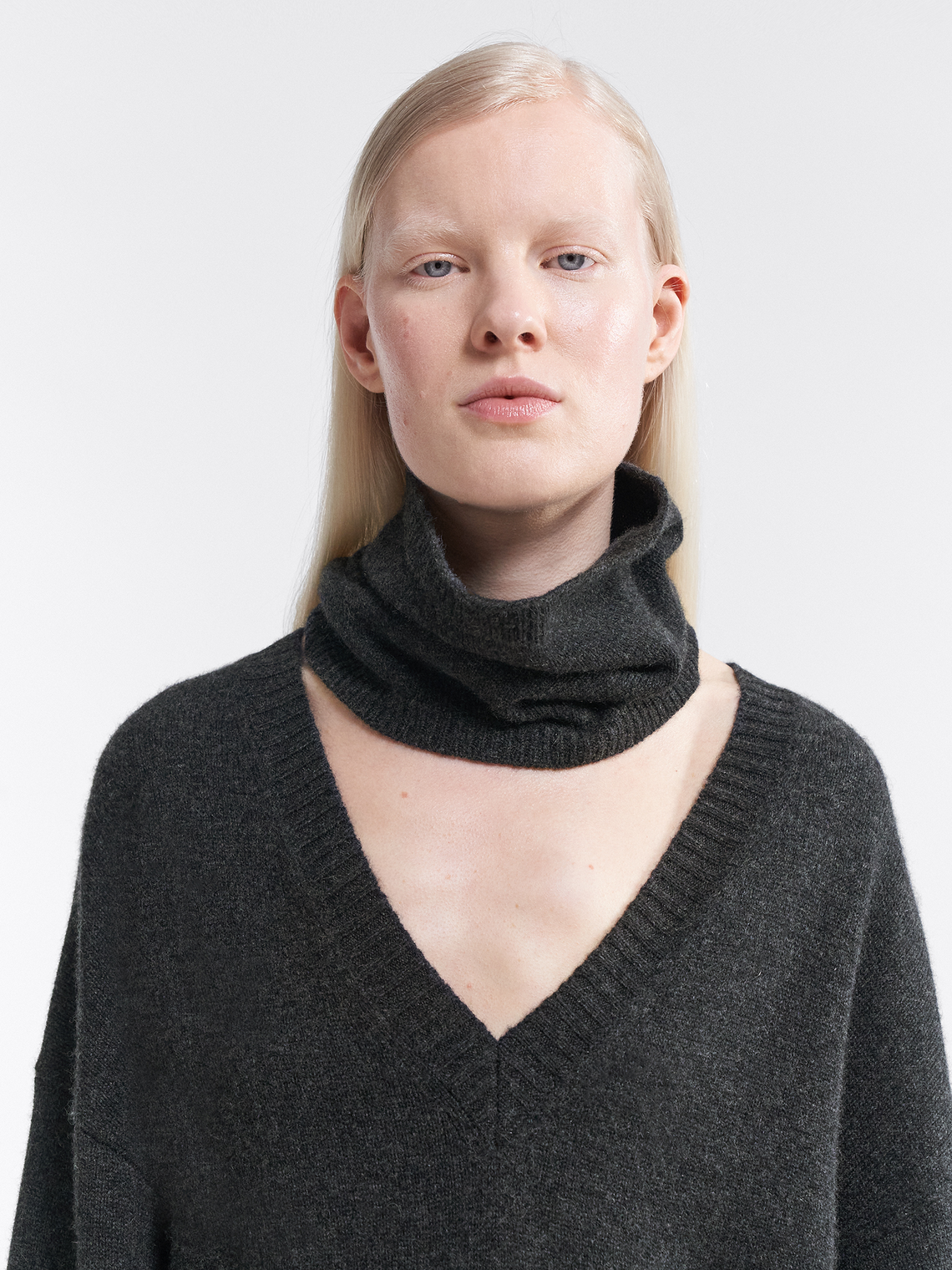 Cynthia cashmere sweater by Filippa K - anthracite melange