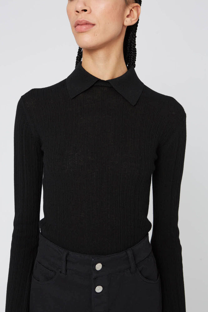 Dizy sweater in black by Hope