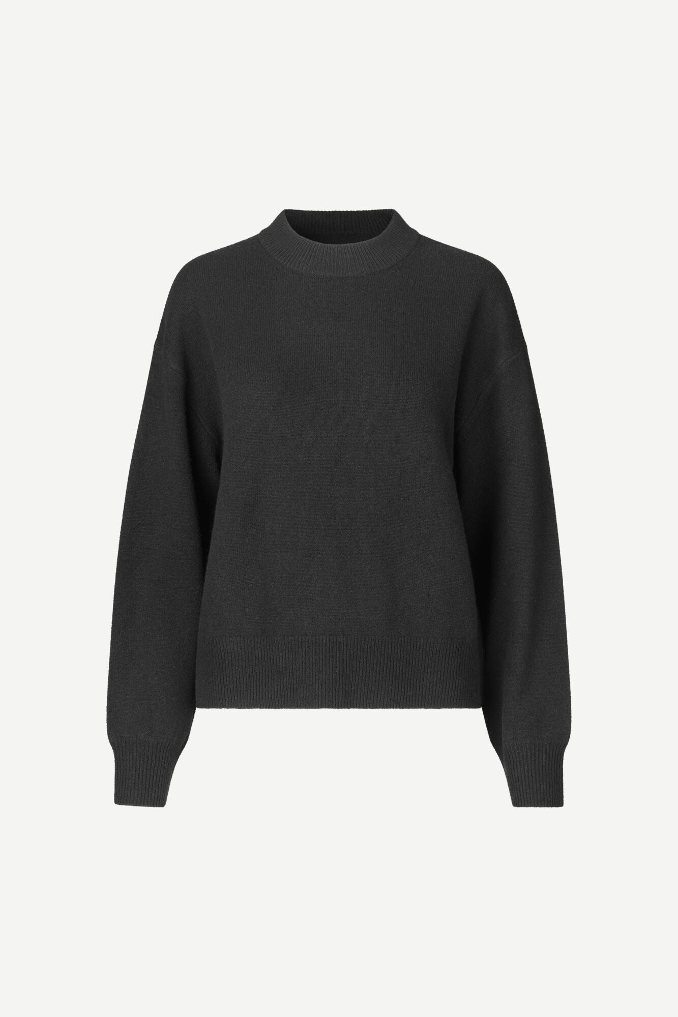 KNITTED CREW NECK SWEATER IN BLACK BLUE