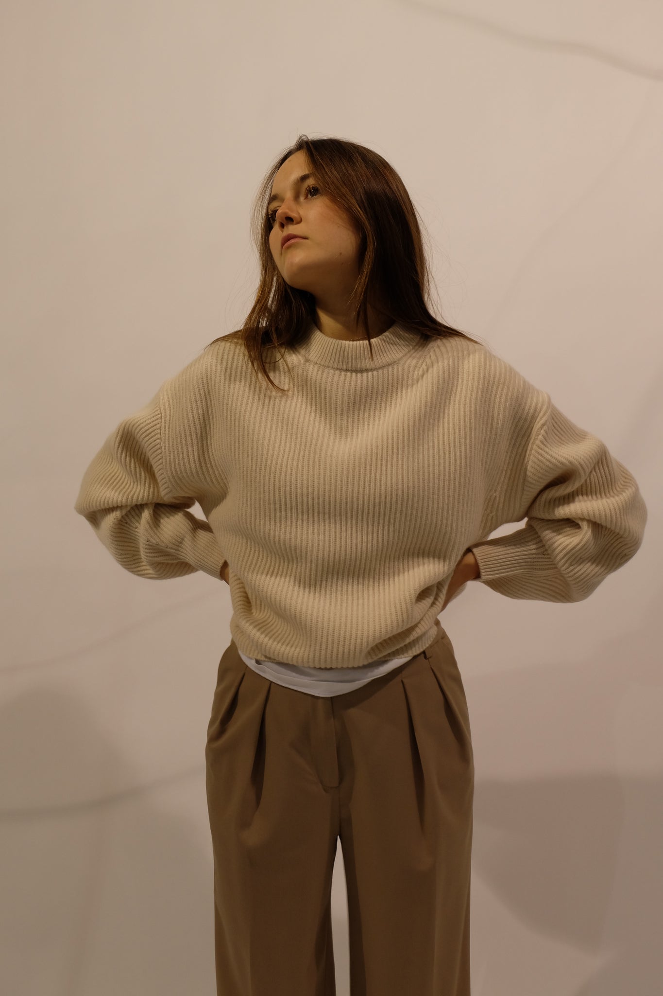 RIB KNITTED CREW NECK SWEATER IN WARM WHITE