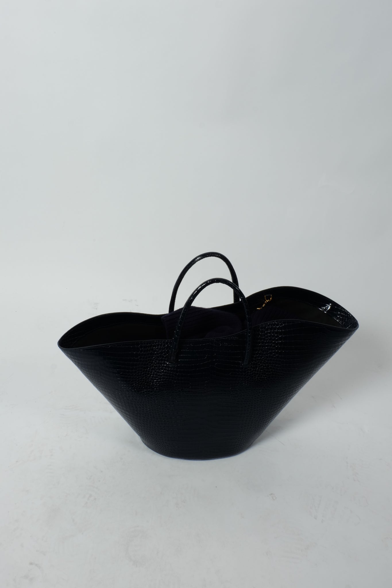 OPEN TULIP TOTE LARGE NAVY BY LITTLE LIFFNER - BEYOND STUDIOS