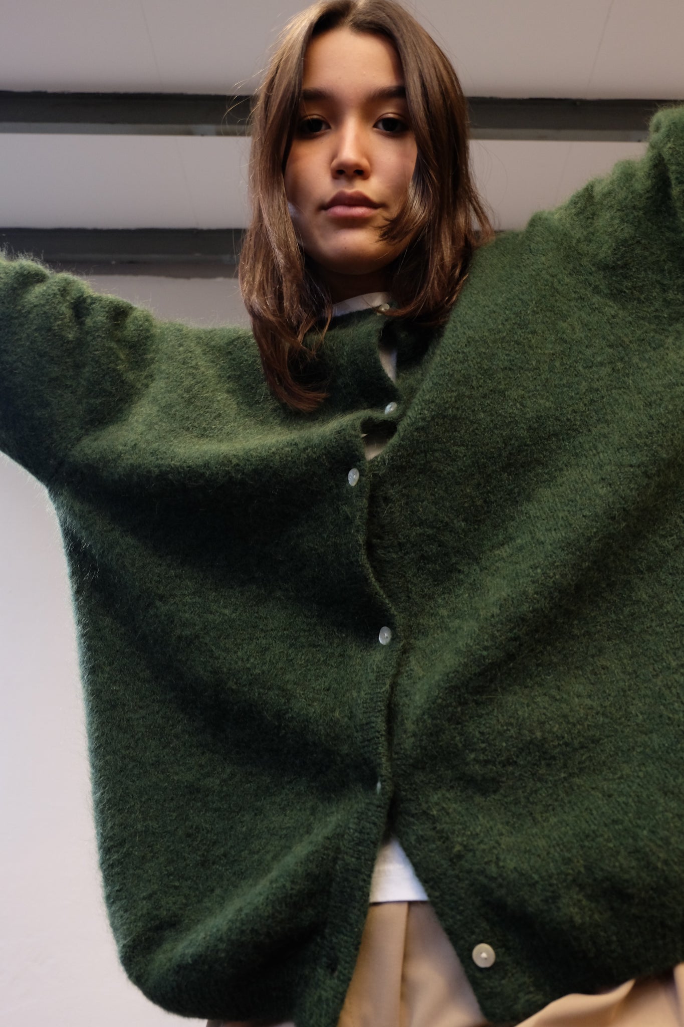 PEARL BUTTONED OVERSIZED CARDI IN FIR GREEN