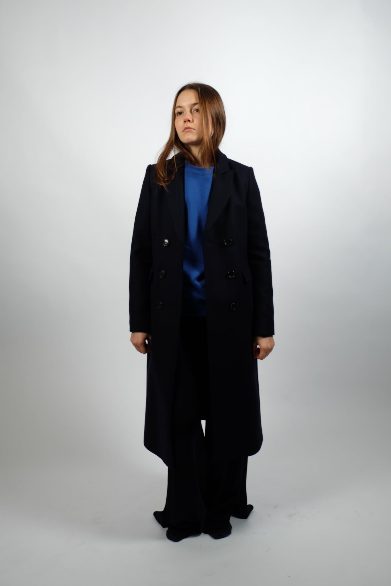DOUBLE BREASTED WOOL COAT IN NAVY BLUE