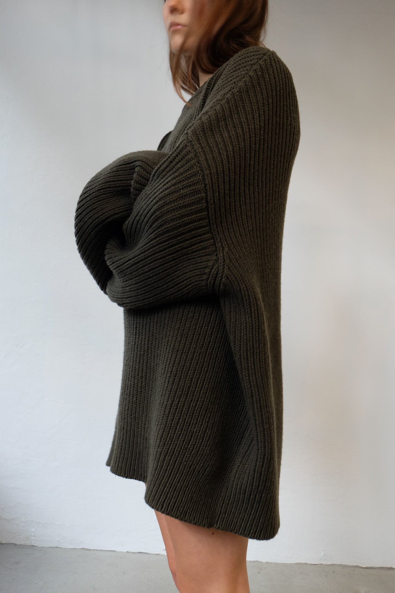 OVERSIZED CHUNKY UNISEX KNITTED SWEATER IN FOREST GREEN