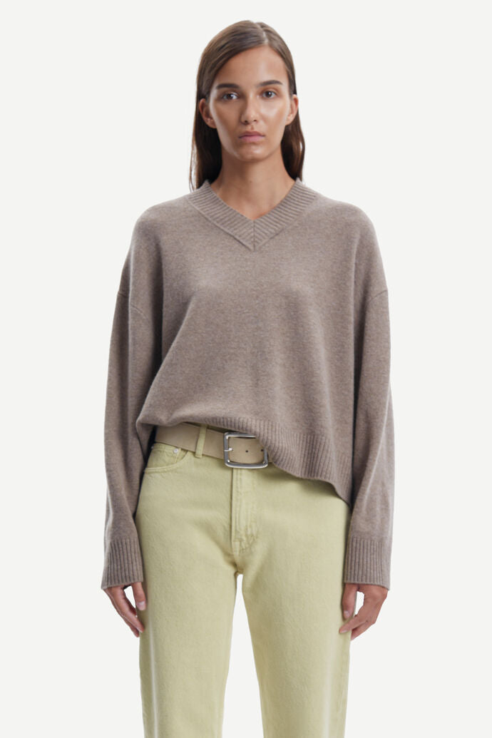 Wool v-neck sweater in brindle