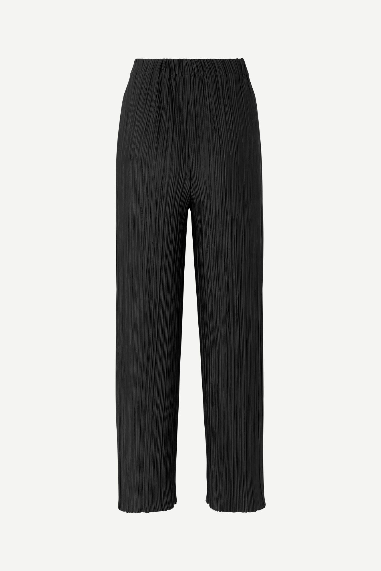 Pleated trousers in black