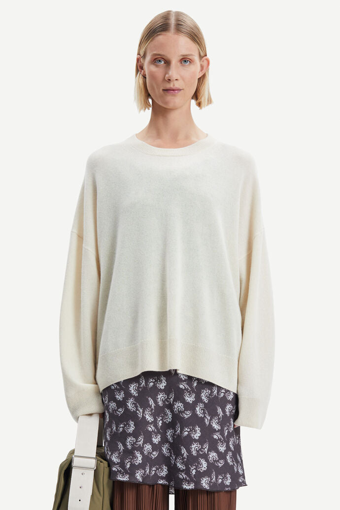 Oversized pure Cashmere knit in nature white