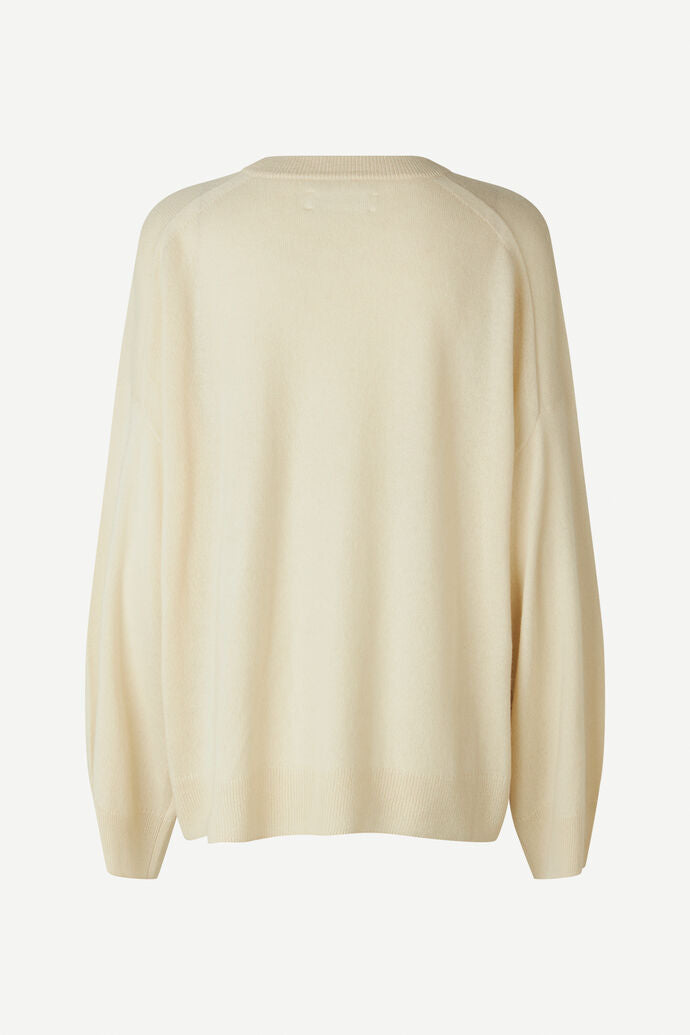 Oversized pure Cashmere knit in nature white