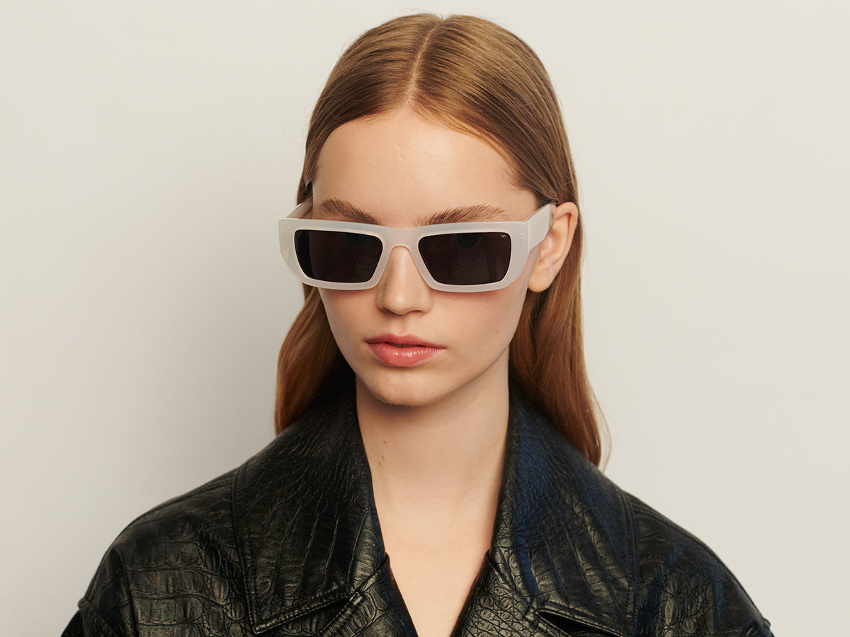 Fame sunglasses in ivory transparent