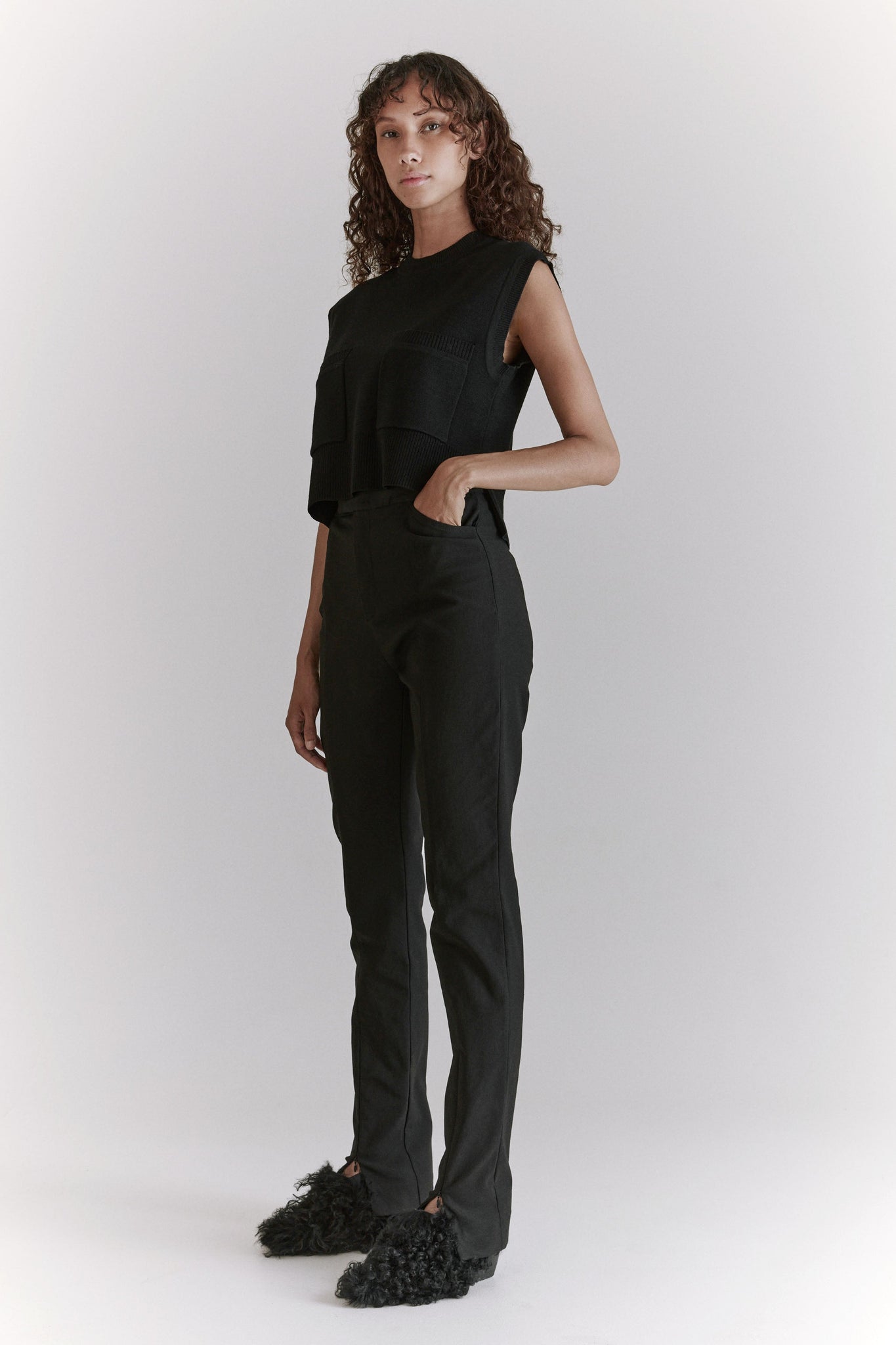 Sharp trousers by Hope - black