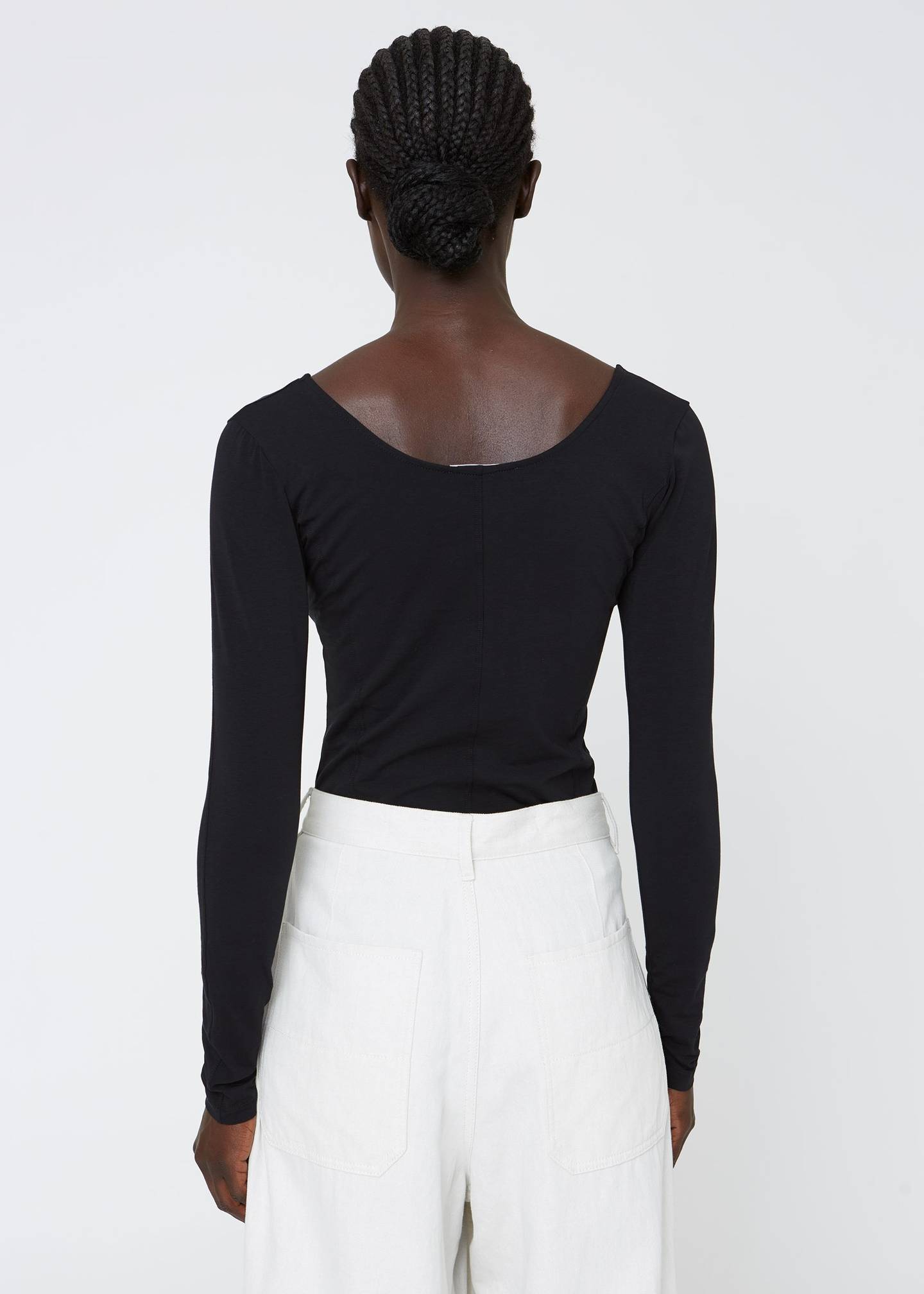 Fitted scoop top in black by Hope