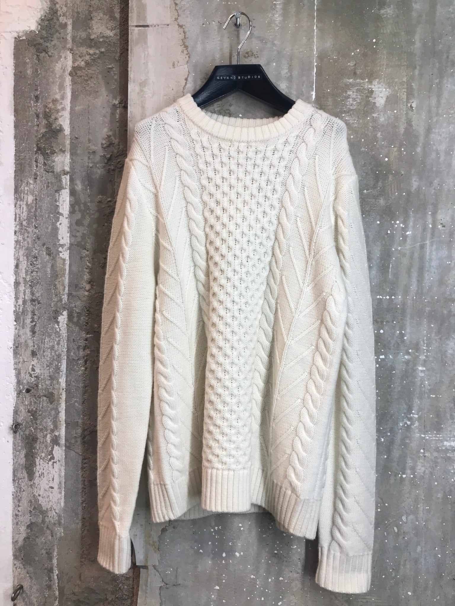 WOOL CABLE KNIT UNISEX SWEATER IN IVORY WHITE