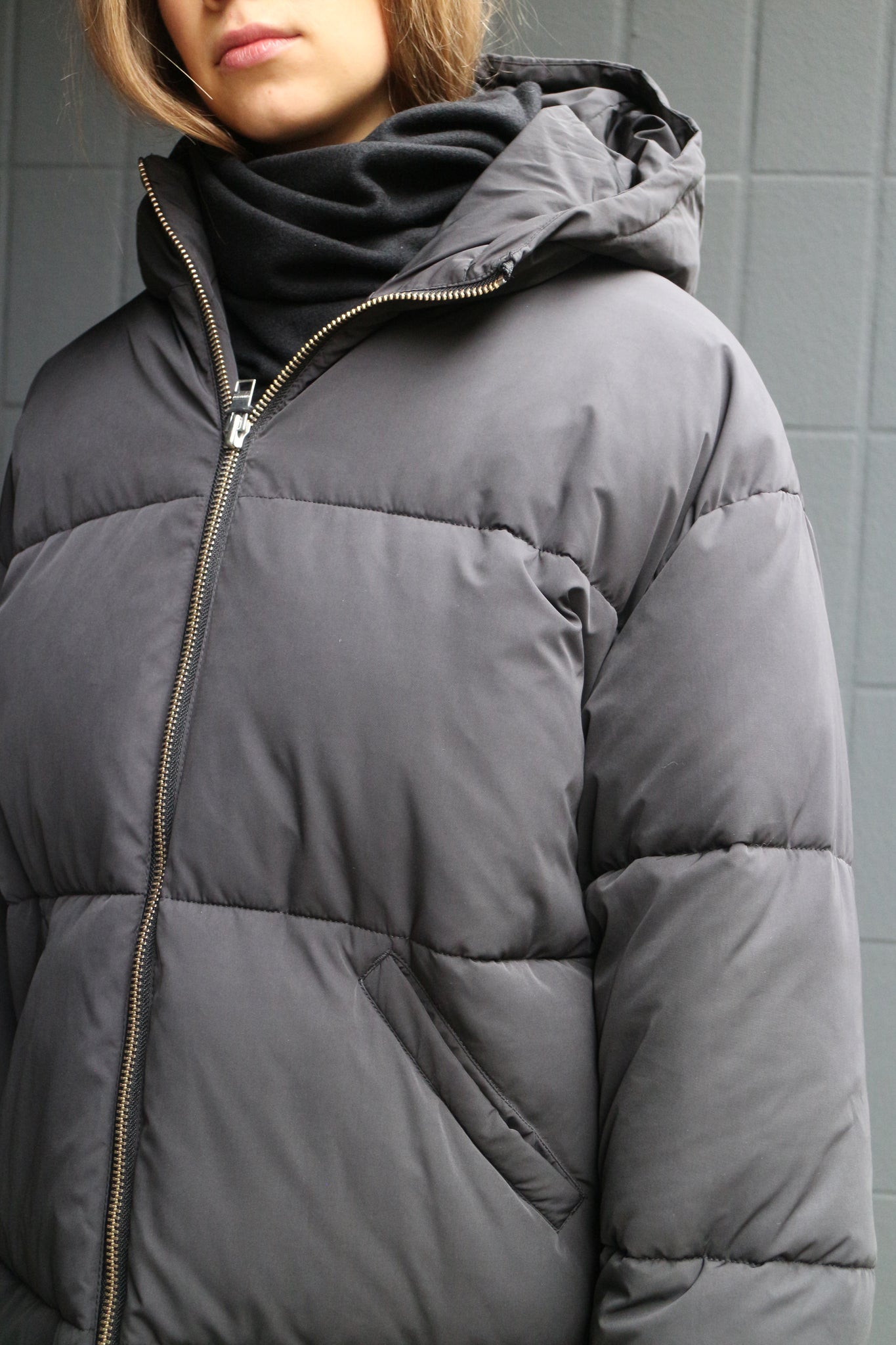 ELPHIN PUFFER JACKET BY EMBASSY OF BRICKS AND LOGS IN BLACK