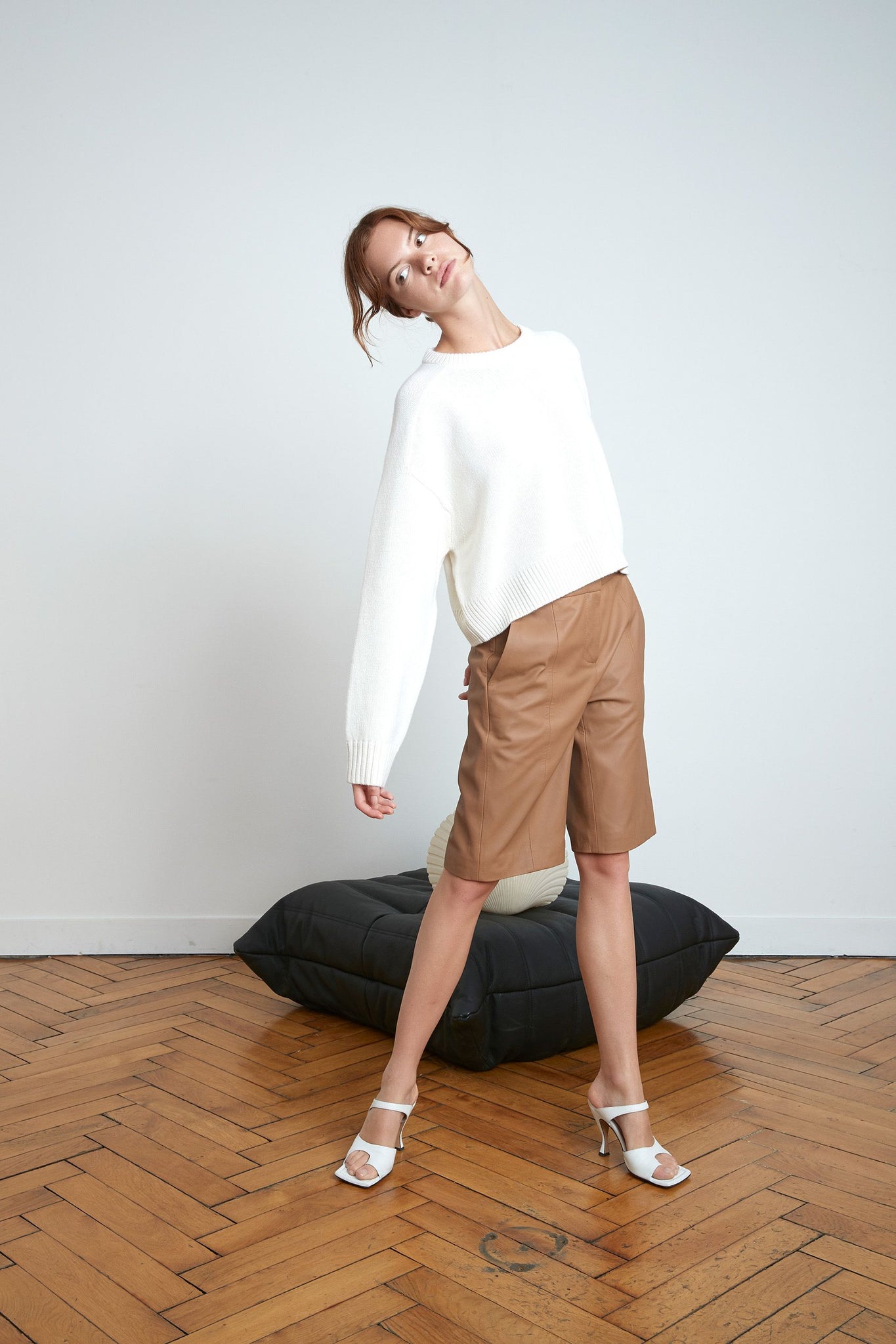 CASHMERE WOOL OVERSIZED CROPPED SWEATER IVORY BY LOULOU STUDIO - BEYOND STUDIOS