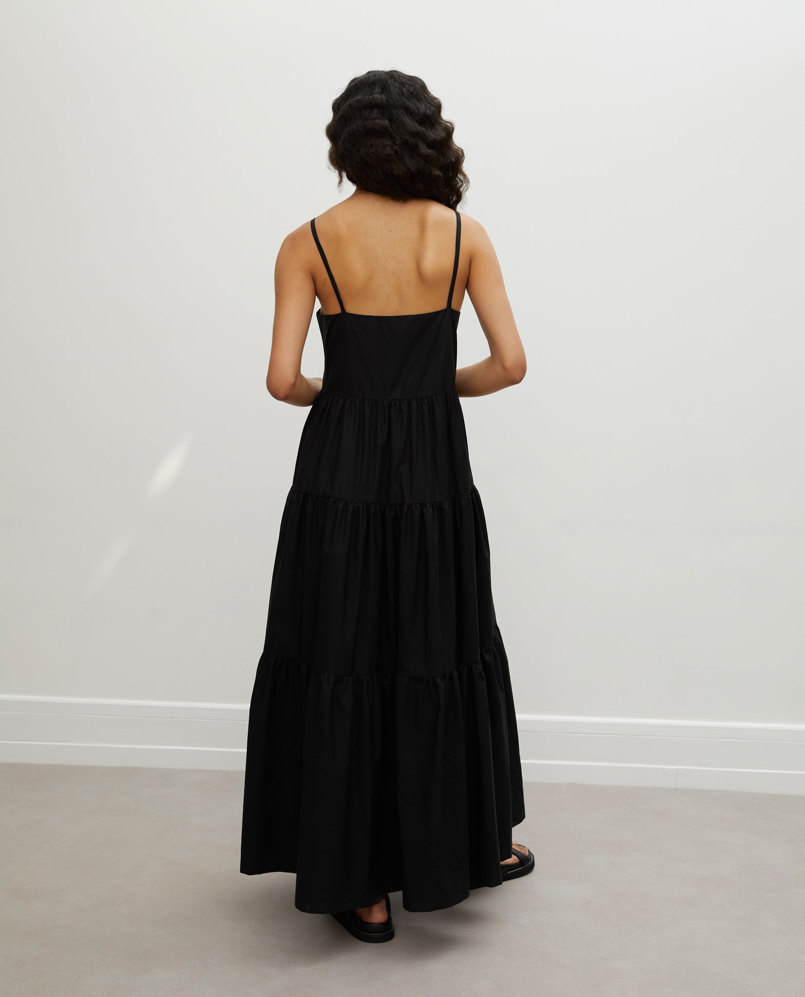Milou dress in black by Róhe