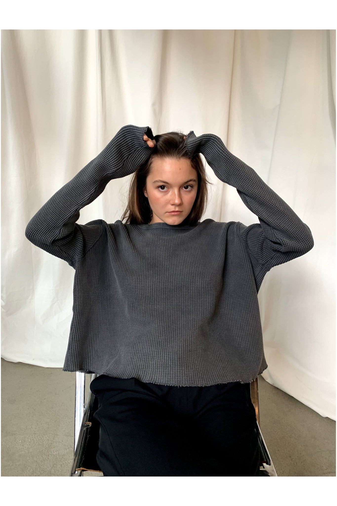STRUCTURED CROPPED SWEATER ANTHRACITE BLACK - BEYOND STUDIOS