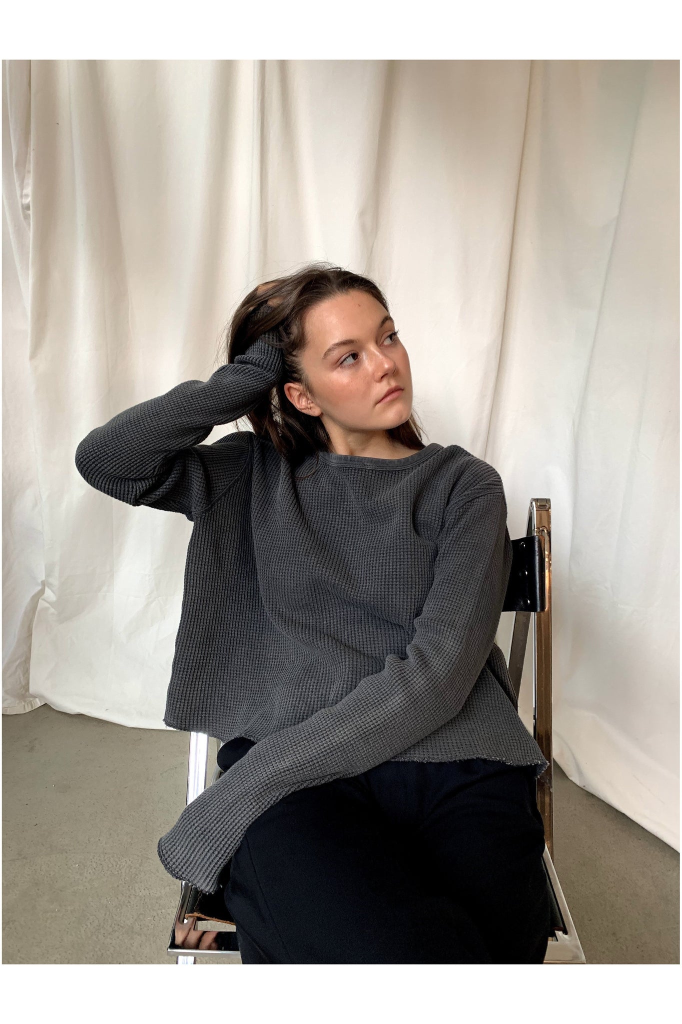 STRUCTURED CROPPED SWEATER ANTHRACITE BLACK - BEYOND STUDIOS