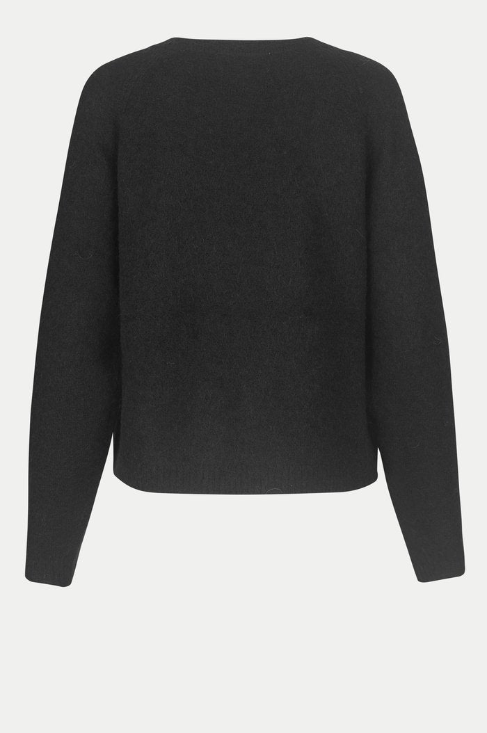 CREWNECK KNITTED SWEATER IN BLACK