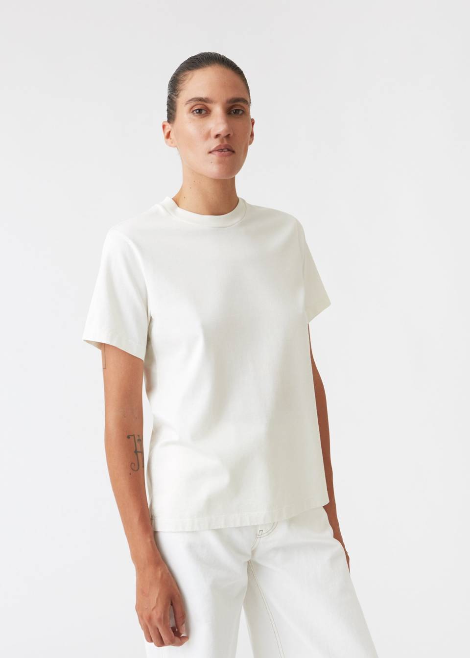 STANDARD TEE IN OFF WHITE BY HOPE
